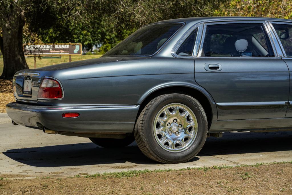 used 1999 Jaguar XJ8 car, priced at $5,980