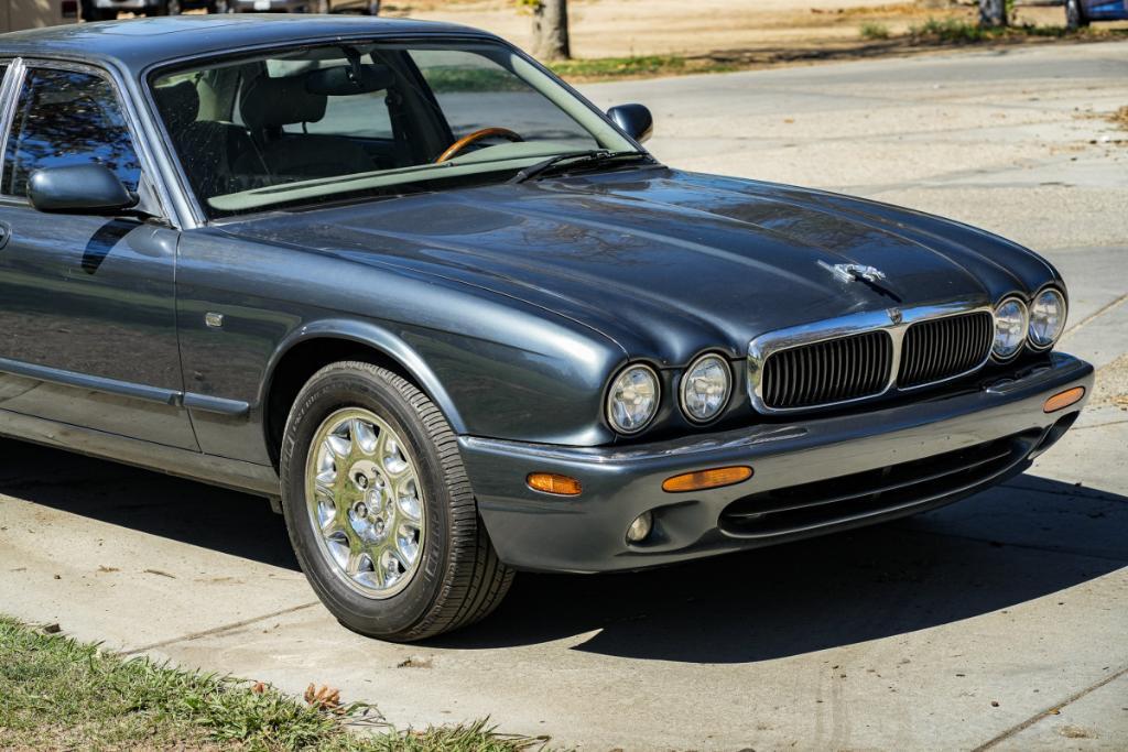 used 1999 Jaguar XJ8 car, priced at $5,980