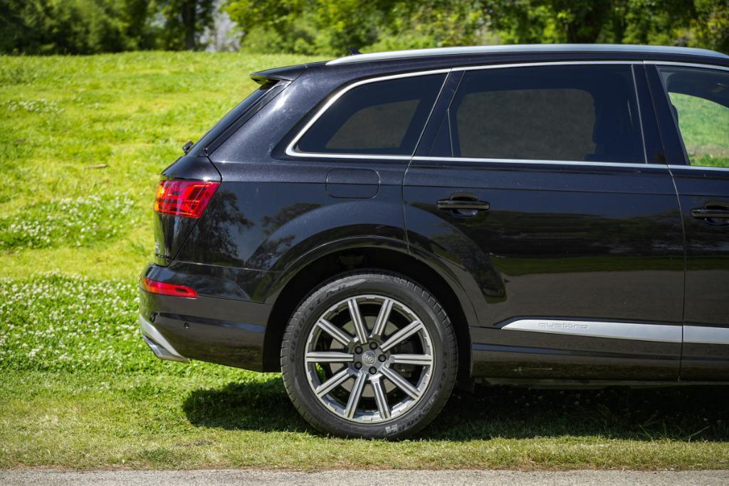 used 2017 Audi Q7 car, priced at $18,480