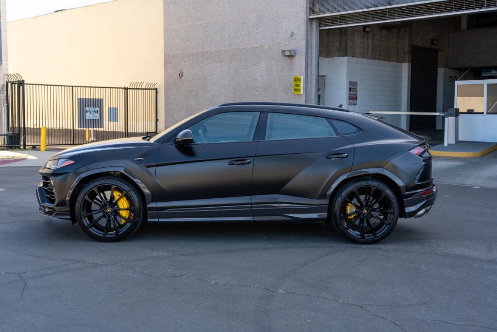 used 2021 Lamborghini Urus car, priced at $189,980