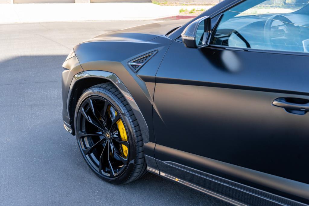 used 2021 Lamborghini Urus car, priced at $189,980