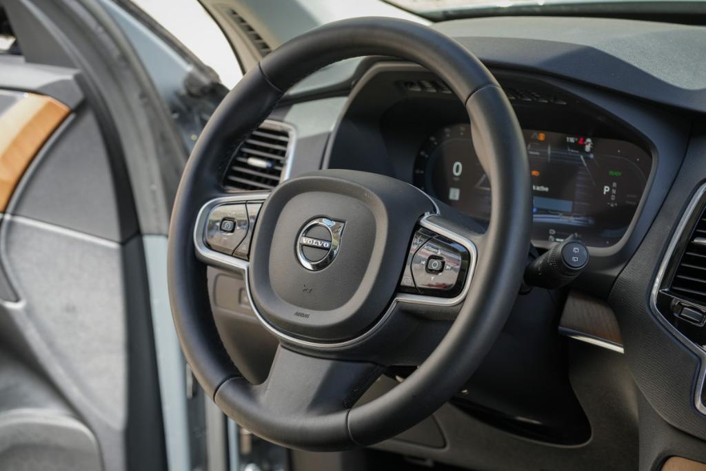used 2023 Volvo XC90 Recharge Plug-In Hybrid car