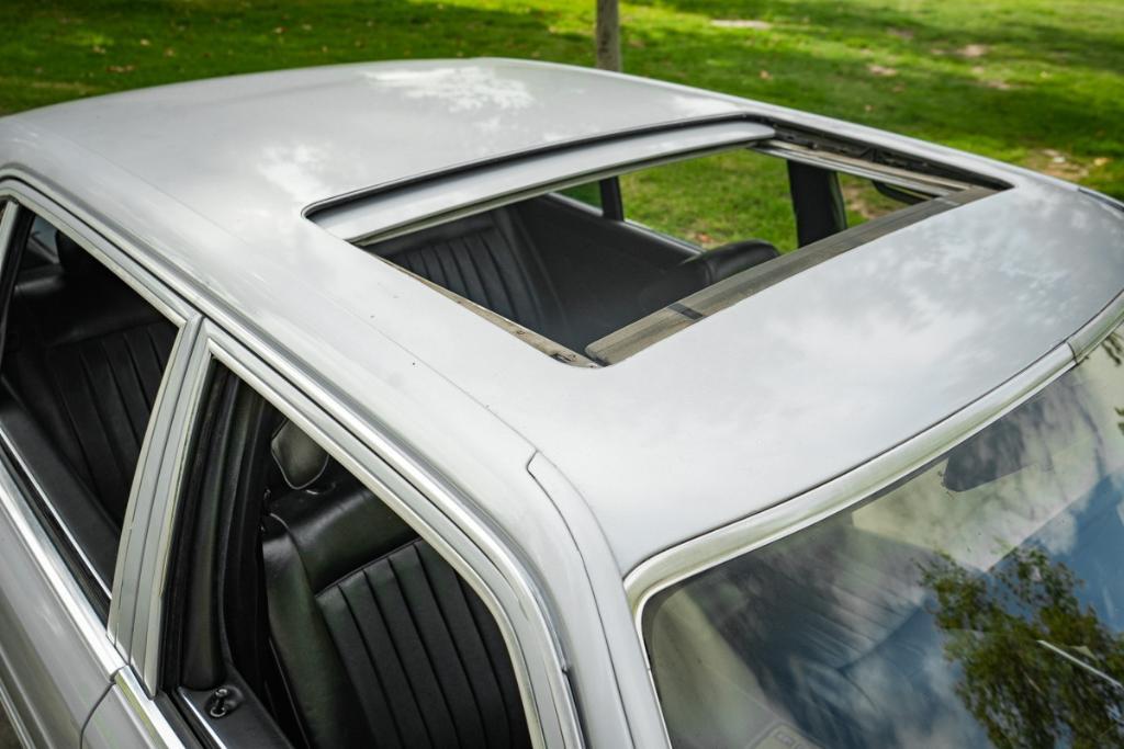 used 1987 Mercedes-Benz S-Class car, priced at $10,980