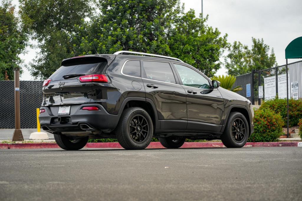 used 2015 Jeep Cherokee car