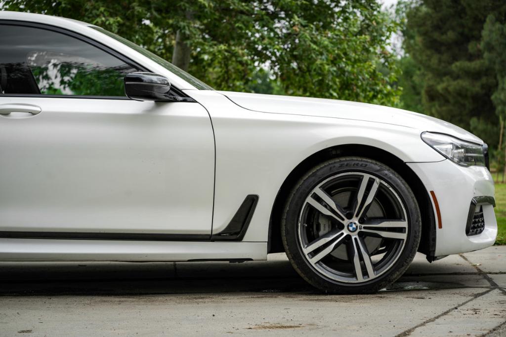 used 2019 BMW 740 car