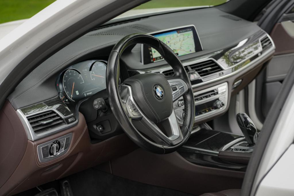 used 2019 BMW 740 car