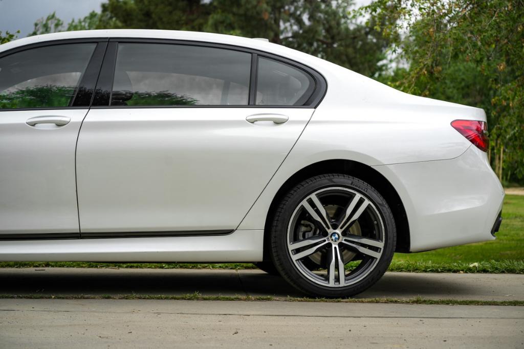 used 2019 BMW 740 car