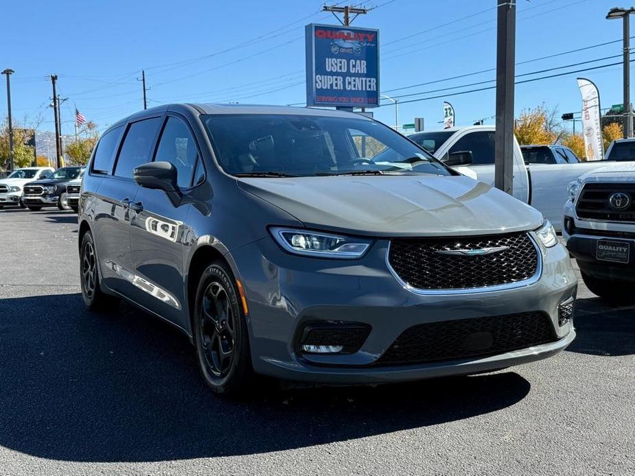 used 2022 Chrysler Pacifica Hybrid car, priced at $34,848