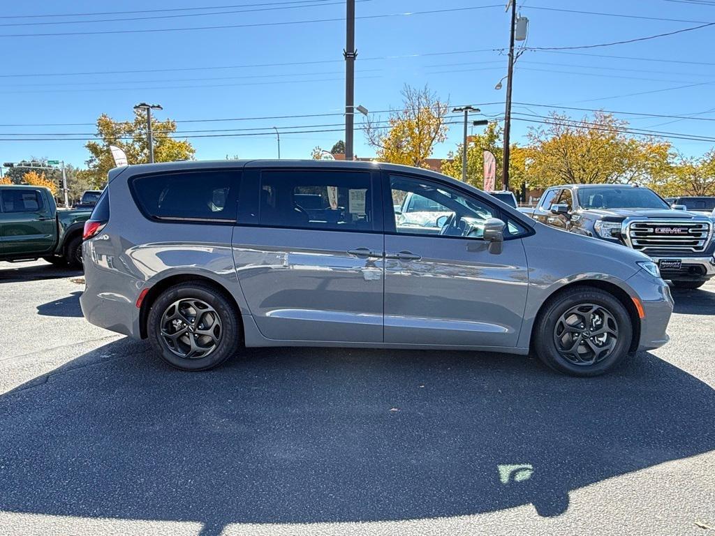 used 2022 Chrysler Pacifica Hybrid car, priced at $29,883