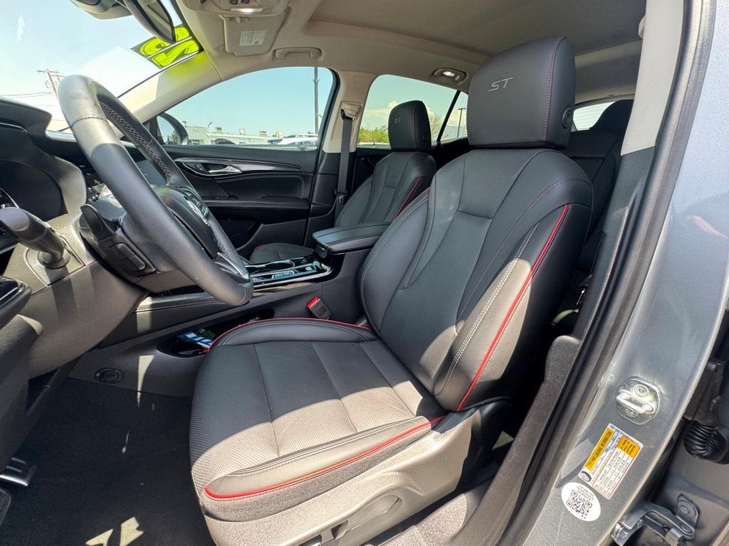 used 2023 Buick Envision car, priced at $28,108