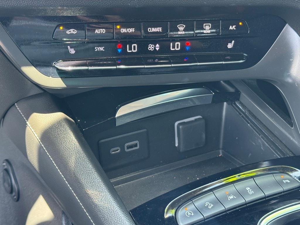 used 2023 Buick Envision car, priced at $28,108