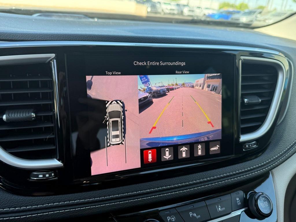 used 2023 Chrysler Pacifica Hybrid car, priced at $30,941