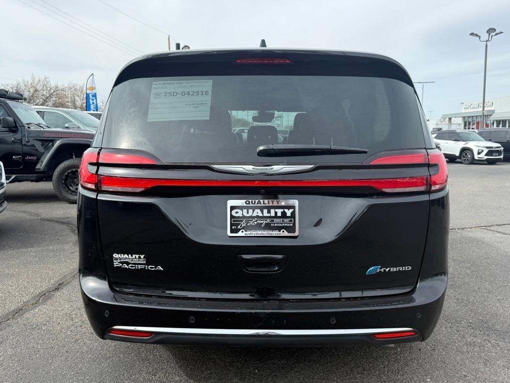 used 2023 Chrysler Pacifica Hybrid car, priced at $34,285