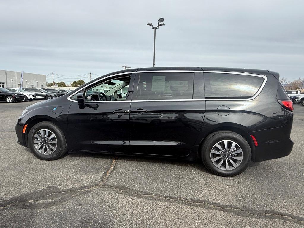 used 2023 Chrysler Pacifica Hybrid car, priced at $34,285