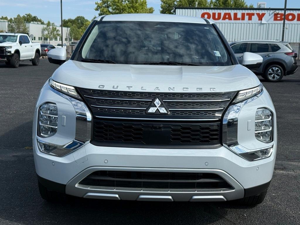 used 2024 Mitsubishi Outlander car, priced at $28,721