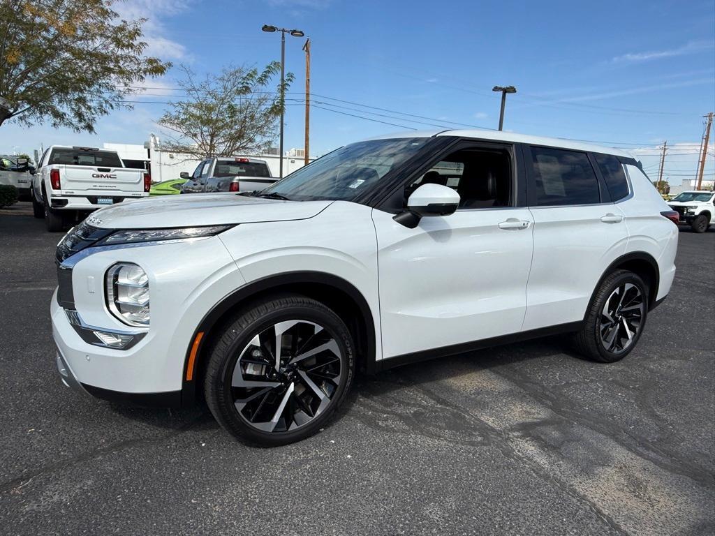 used 2024 Mitsubishi Outlander car, priced at $28,721