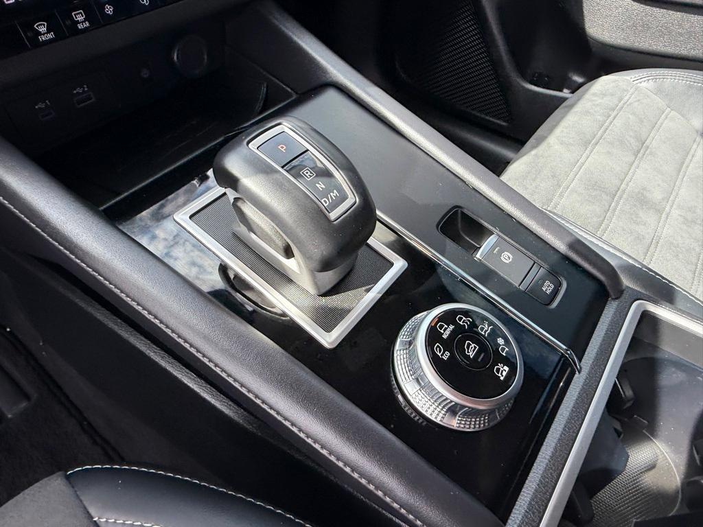 used 2024 Mitsubishi Outlander car, priced at $28,721