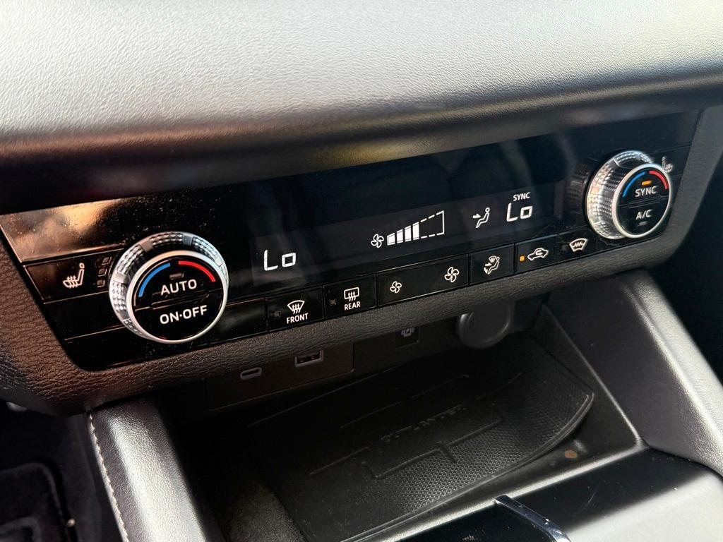 used 2024 Mitsubishi Outlander car, priced at $28,721