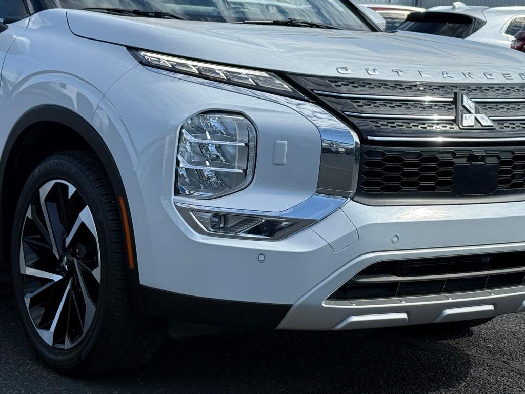 used 2024 Mitsubishi Outlander car, priced at $28,721