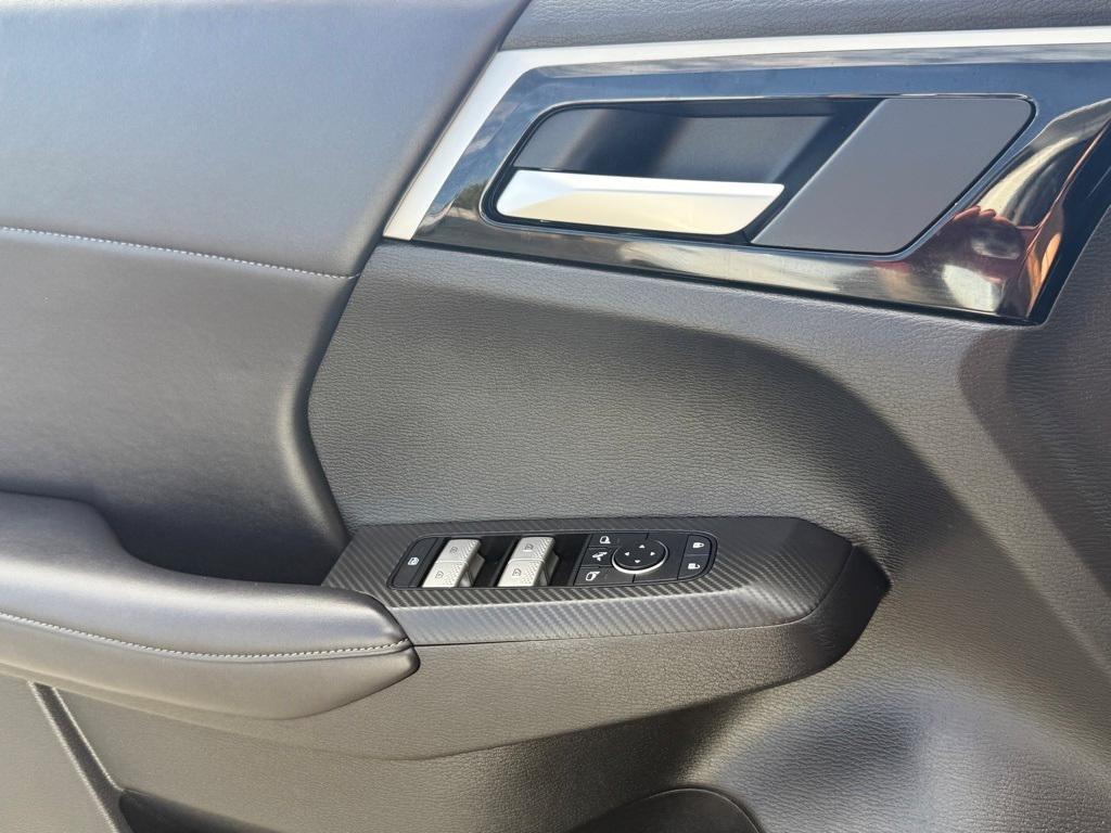 used 2024 Mitsubishi Outlander car, priced at $28,721