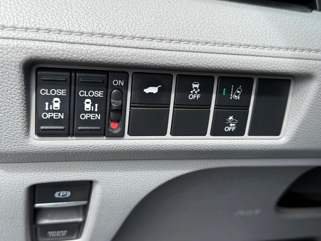 used 2018 Honda Odyssey car, priced at $25,988