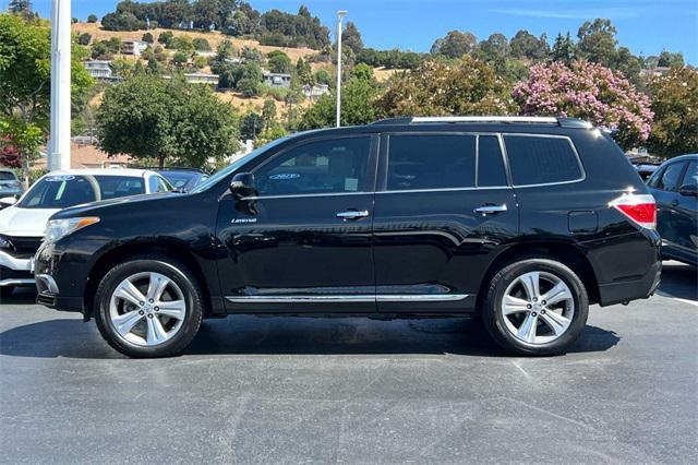 used 2013 Toyota Highlander car, priced at $17,991