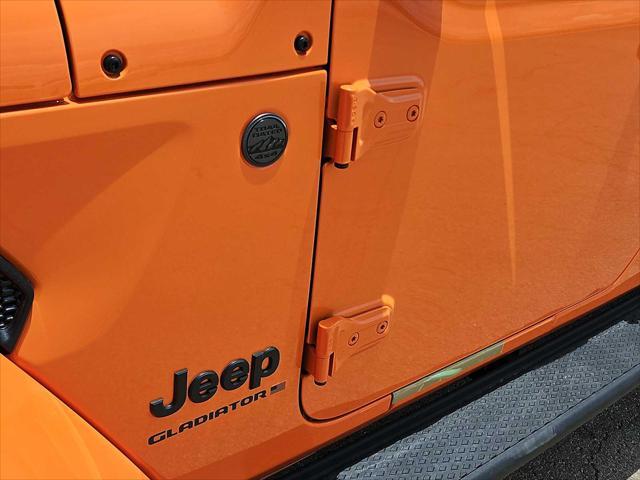 new 2025 Jeep Gladiator car, priced at $49,250