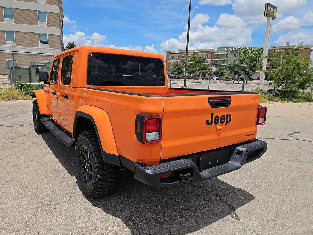 new 2025 Jeep Gladiator car, priced at $49,250