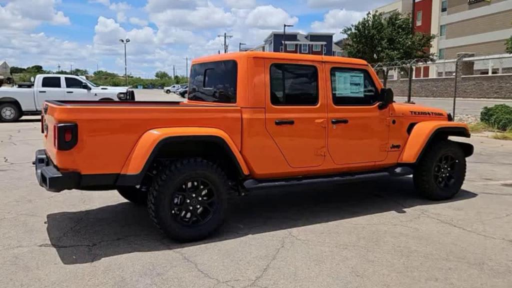 new 2025 Jeep Gladiator car, priced at $49,250
