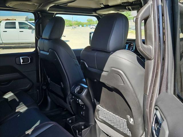 new 2025 Jeep Gladiator car, priced at $59,690