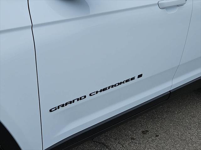 new 2024 Jeep Grand Cherokee L car, priced at $45,997