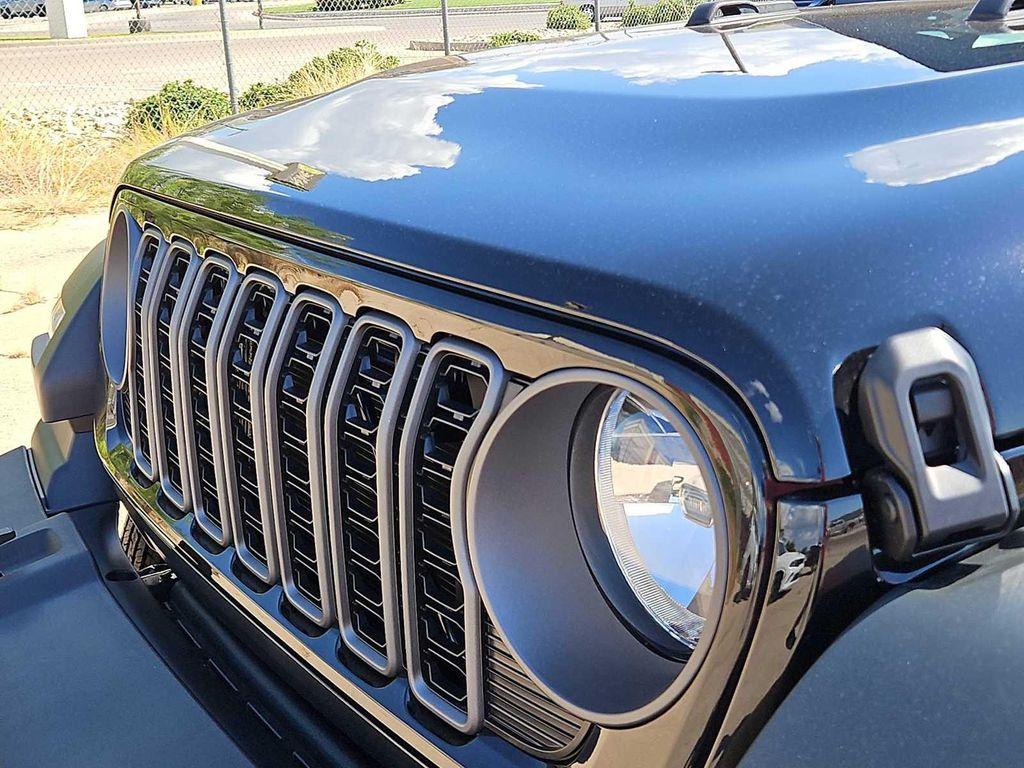 new 2025 Jeep Wrangler car, priced at $43,345