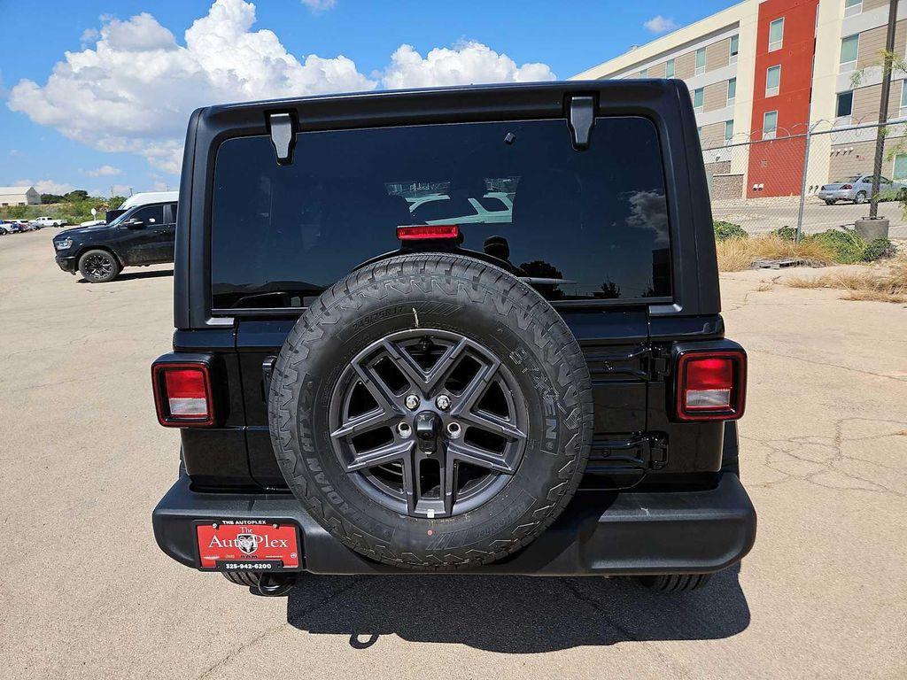 new 2025 Jeep Wrangler car, priced at $43,345