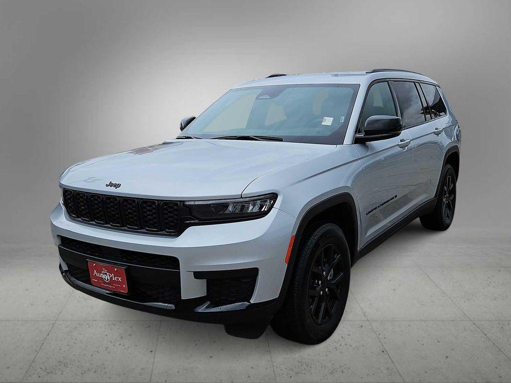 used 2024 Jeep Grand Cherokee L car, priced at $31,651
