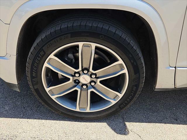used 2019 GMC Acadia car, priced at $25,994