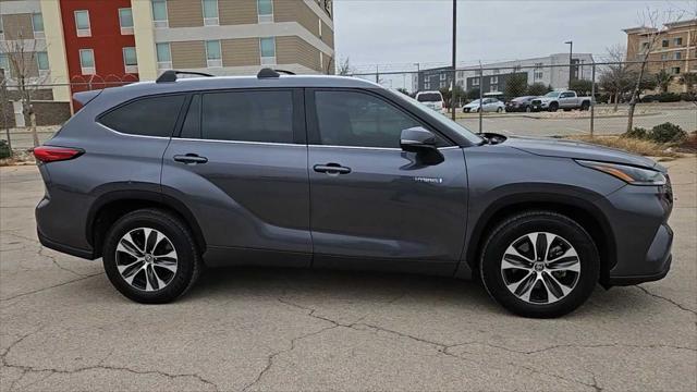 used 2021 Toyota Highlander Hybrid car, priced at $30,830