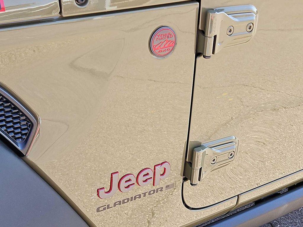 new 2025 Jeep Gladiator car, priced at $52,095