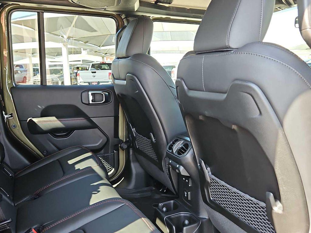 new 2025 Jeep Gladiator car, priced at $52,095