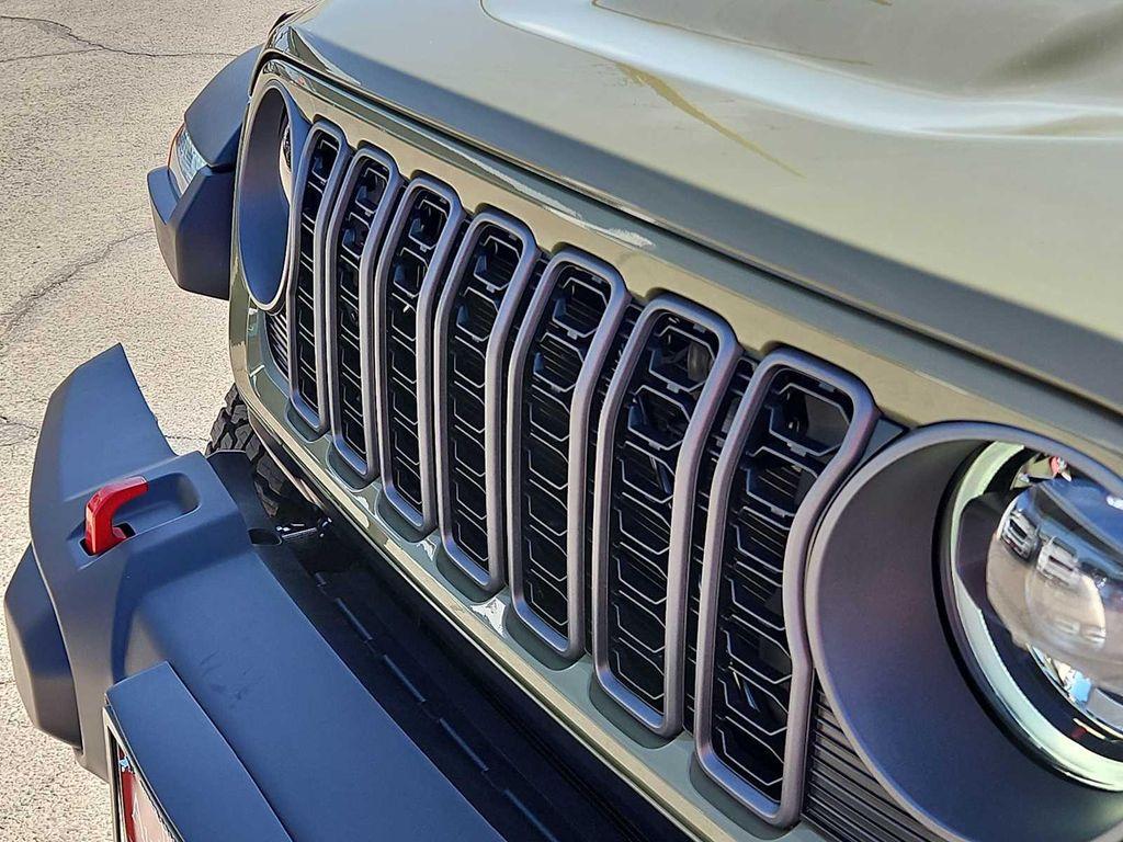 new 2025 Jeep Gladiator car, priced at $52,095