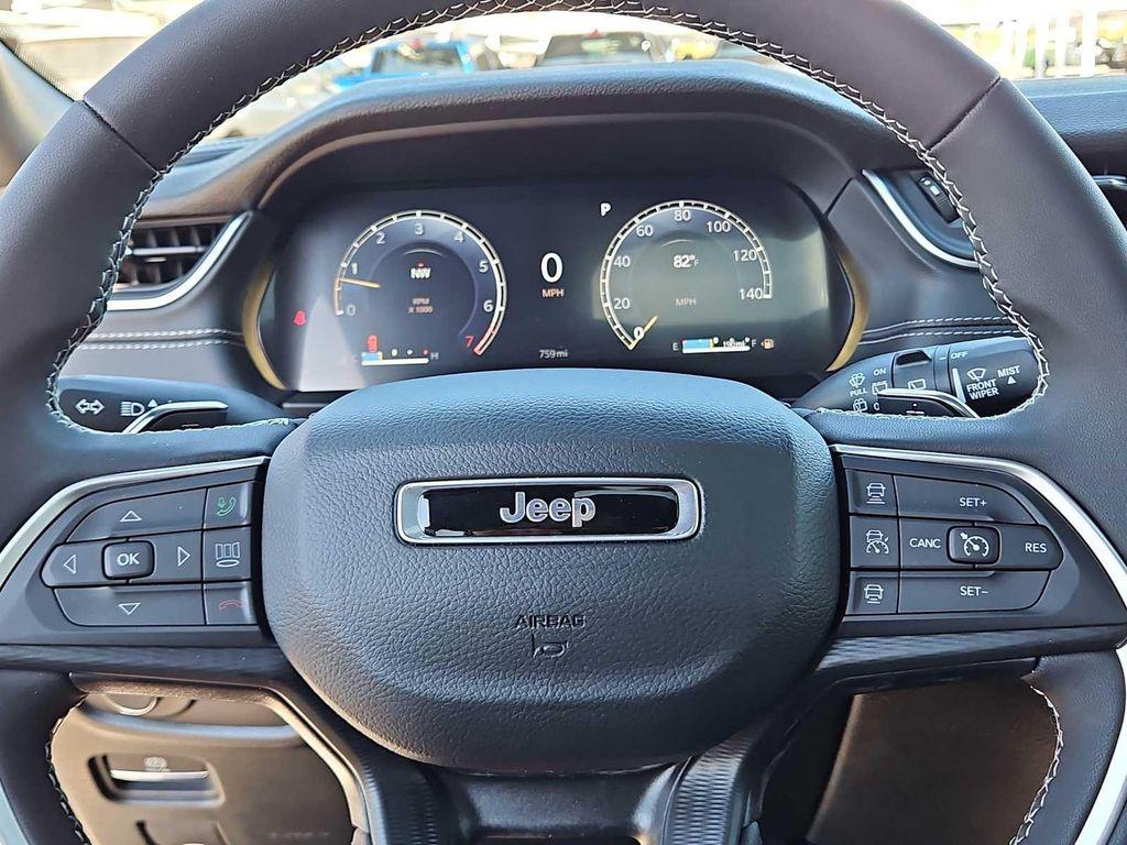 used 2025 Jeep Grand Cherokee car, priced at $35,725