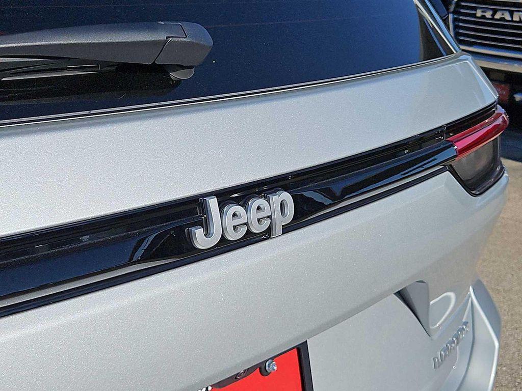 used 2025 Jeep Grand Cherokee car, priced at $35,725