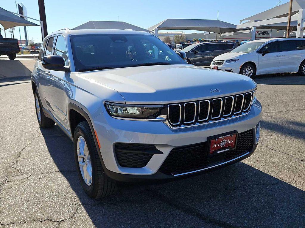used 2025 Jeep Grand Cherokee car, priced at $35,725