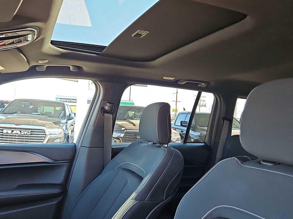 used 2025 Jeep Grand Cherokee car, priced at $35,725