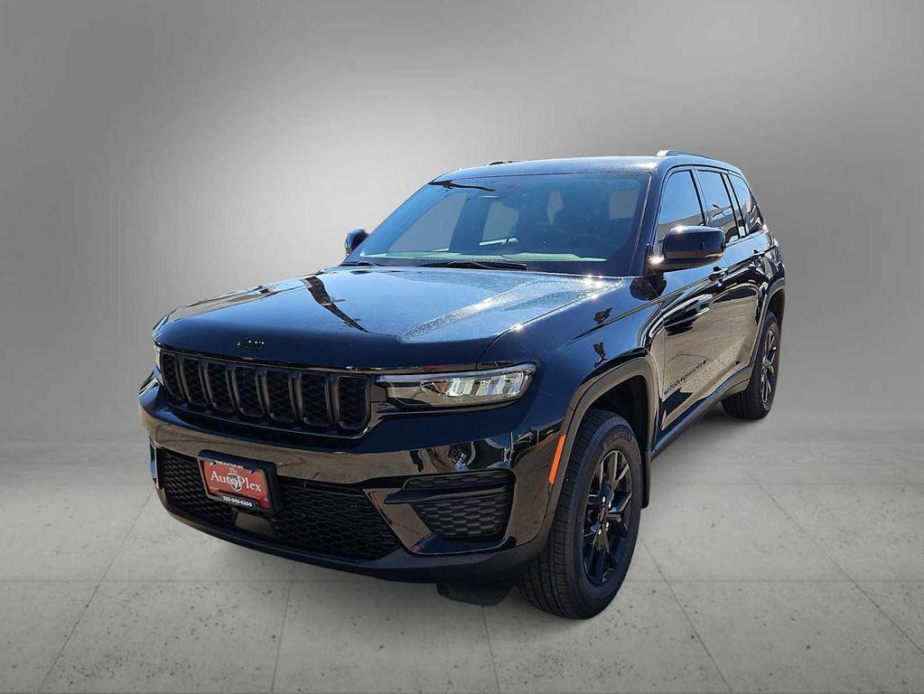 new 2025 Jeep Grand Cherokee car, priced at $42,905