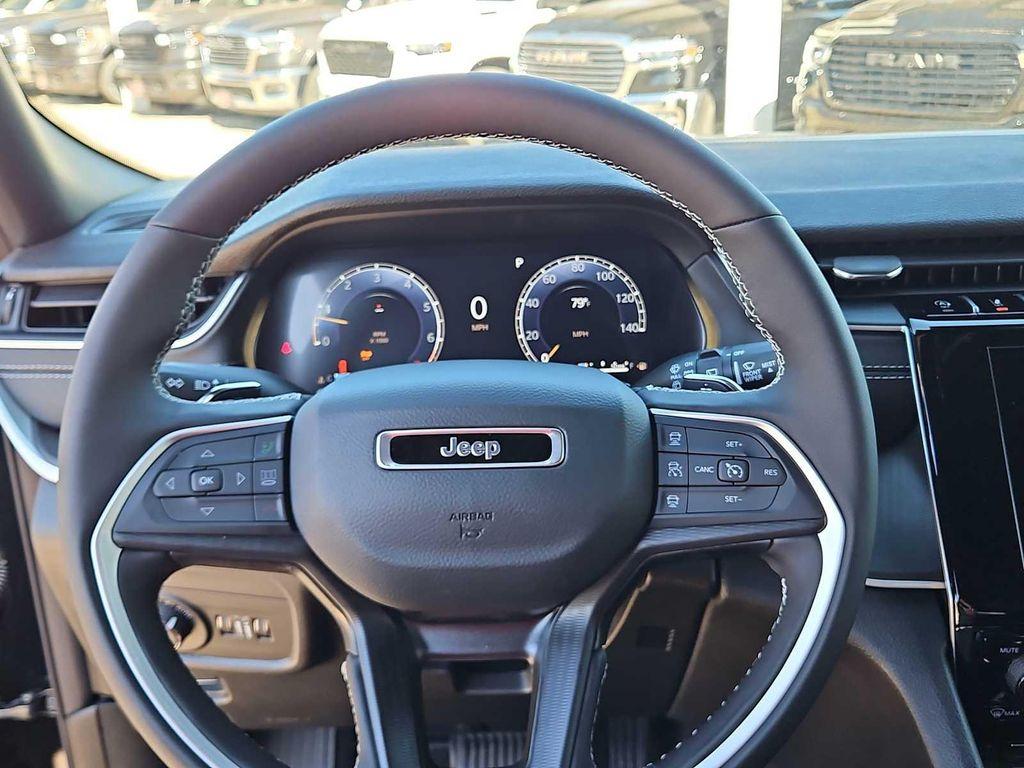 new 2025 Jeep Grand Cherokee car, priced at $42,905