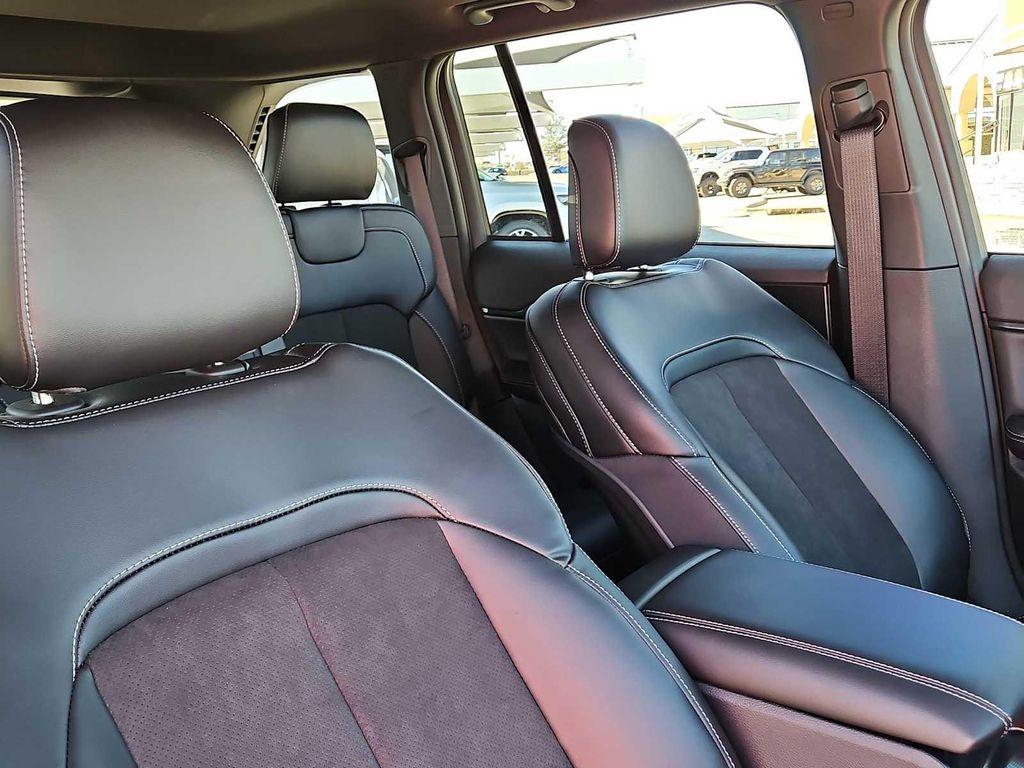 new 2025 Jeep Grand Cherokee car, priced at $42,905