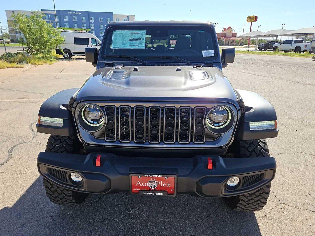 new 2025 Jeep Gladiator car, priced at $58,595