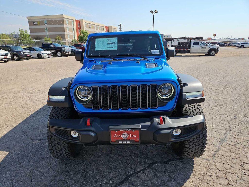 new 2025 Jeep Wrangler car, priced at $57,085