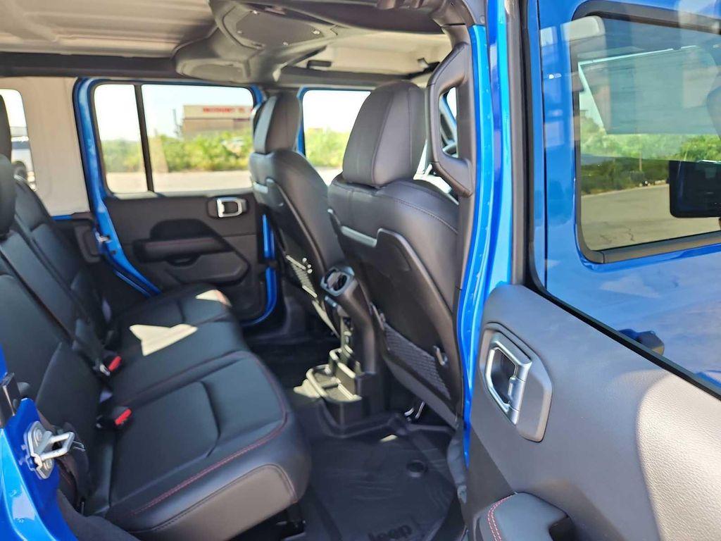 new 2025 Jeep Wrangler car, priced at $57,085