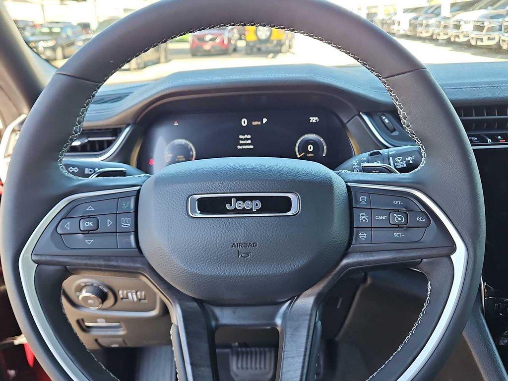 new 2025 Jeep Grand Cherokee car, priced at $45,910